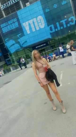 Emma, 28
