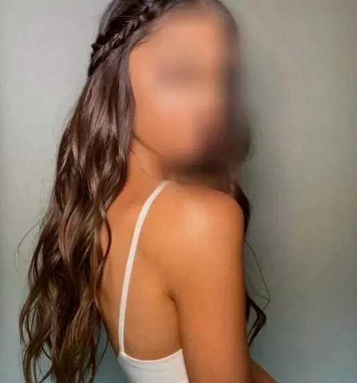 Eva, 29