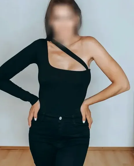 Hajar, 37