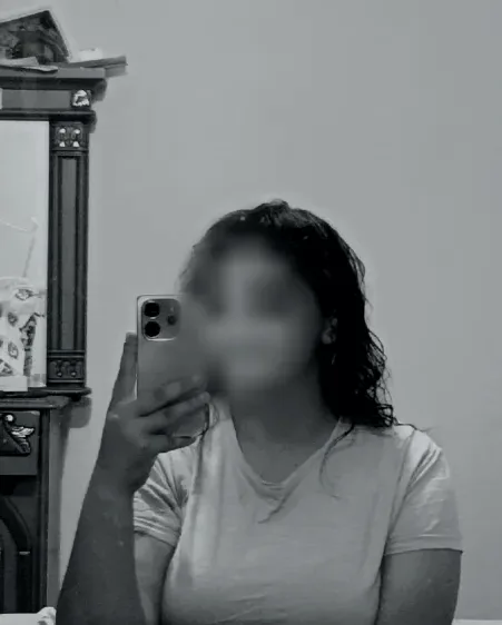 Karin, 22