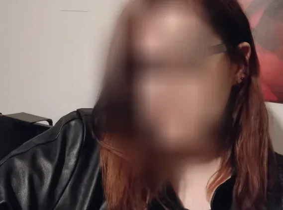 Linda, 25