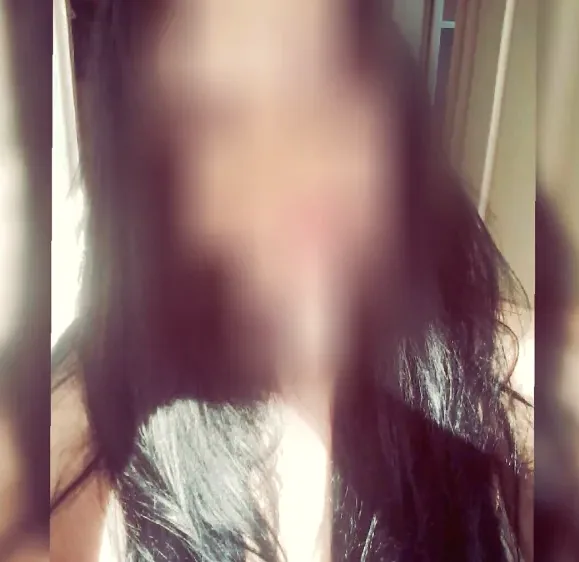 Nadia, 30