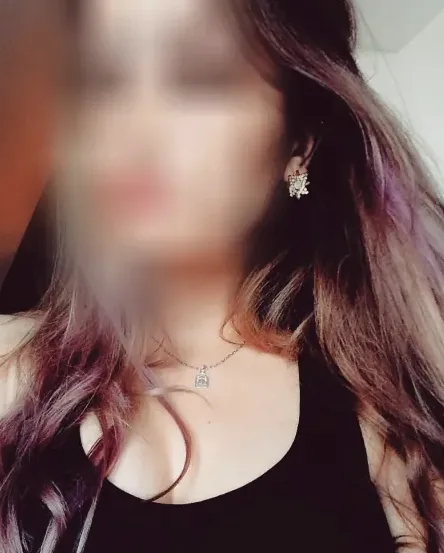 Naima, 32
