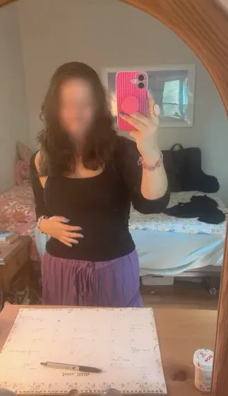 Sara, 27