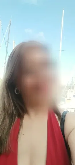 Tess, 35