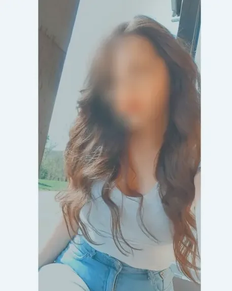 Wendy, 24